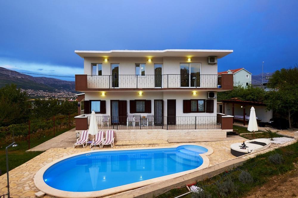 Ivana Villa Hvar Town